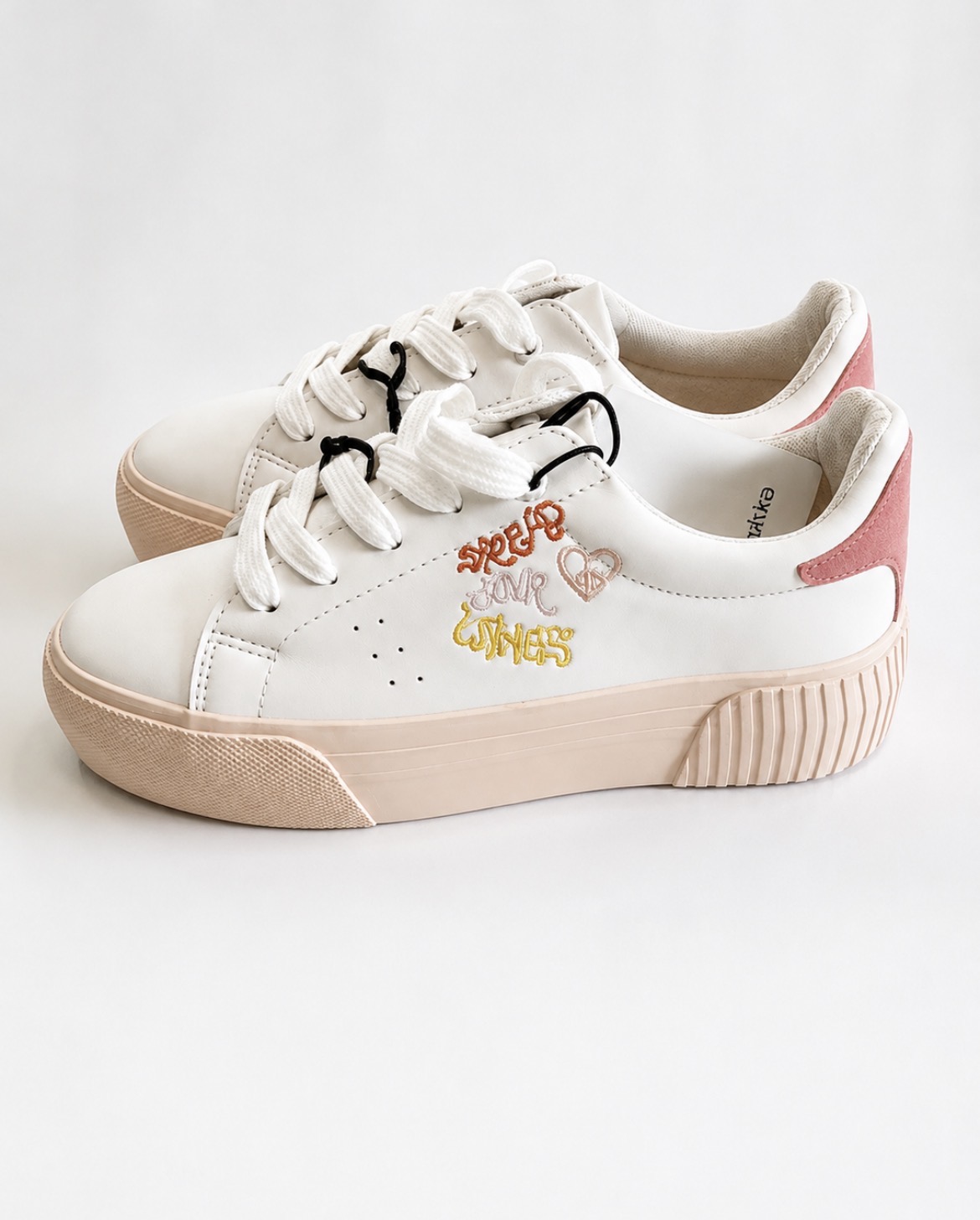 Tennis blanche rose Bershka
