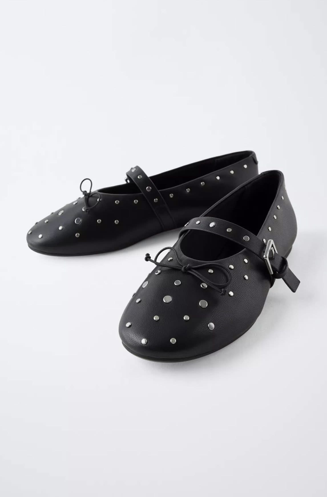 Ballerine noire à pointe argent Zara