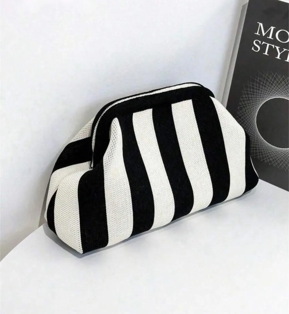 Sac clucht noir rayé blanc