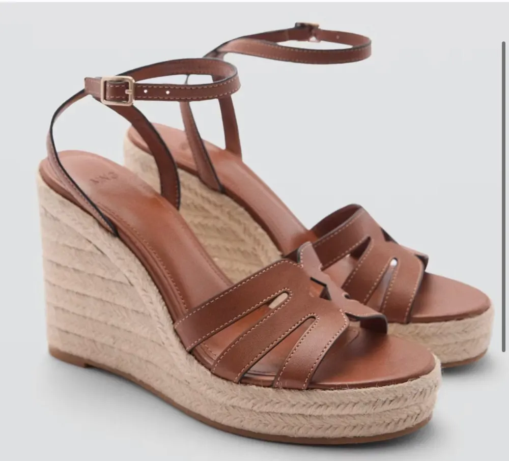 Espadrille camel Mango