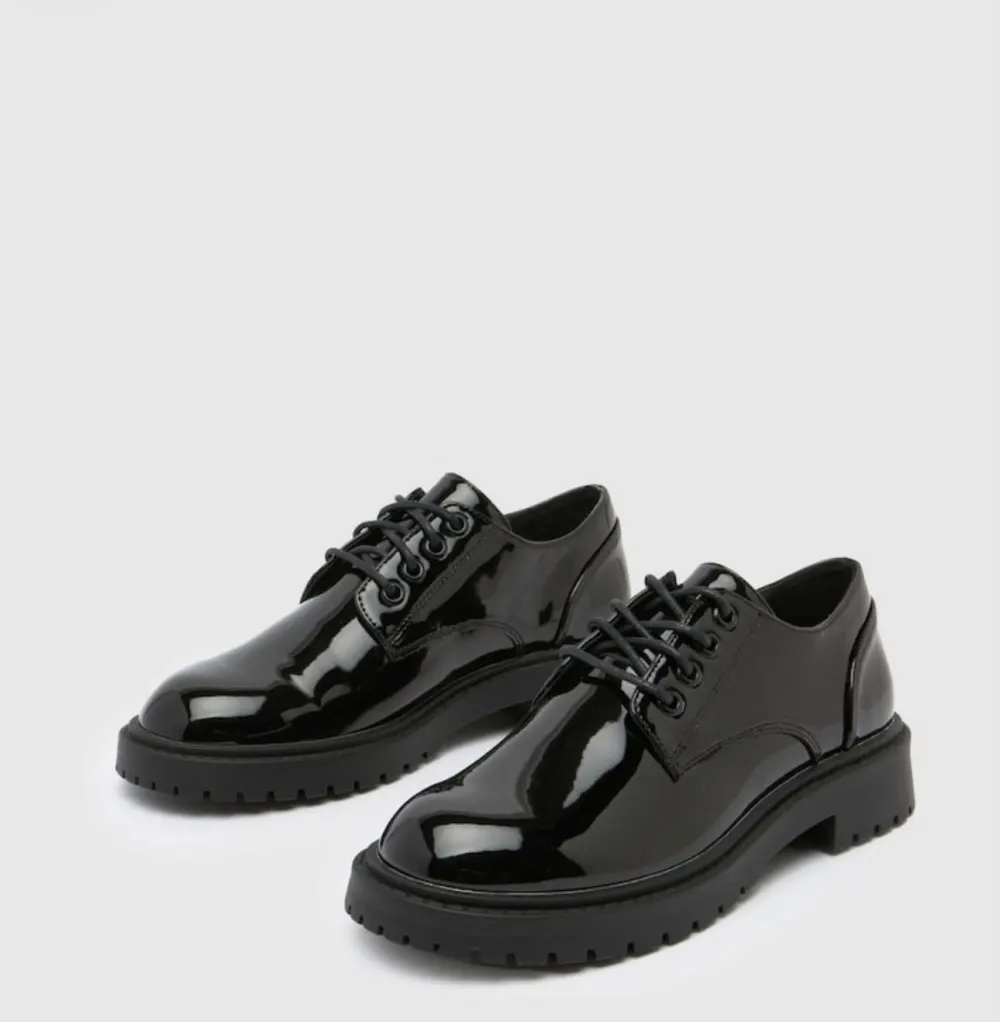 Derby noire vernie Next