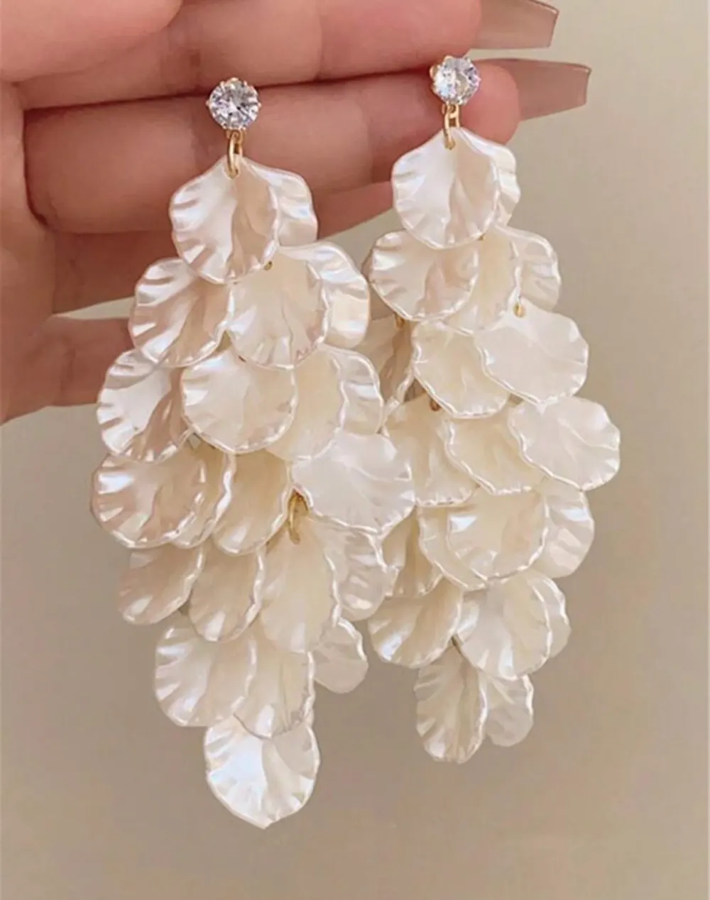 Boucle à oreilles blanche - 2