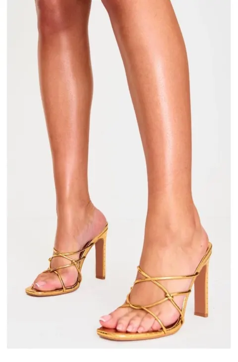 Pretty Little thing mule or