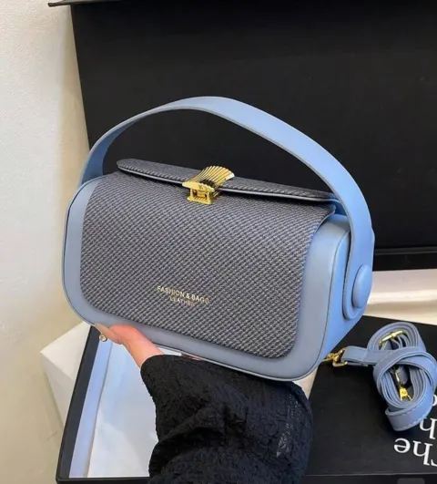 sac Clucht bleu ciel