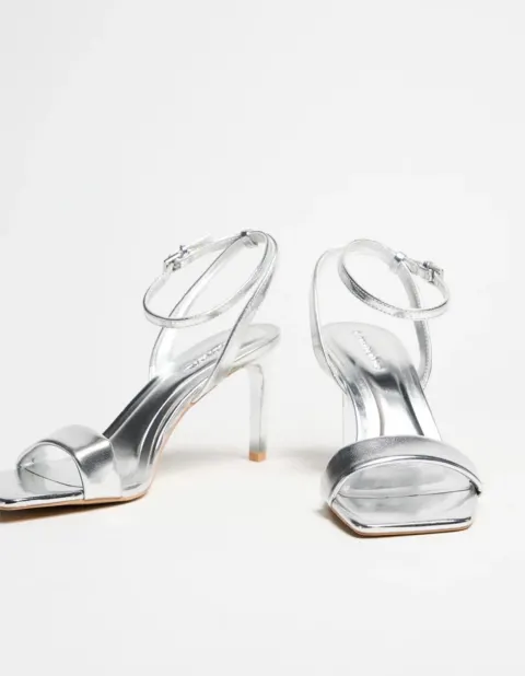 Sandale grise Stradivarius