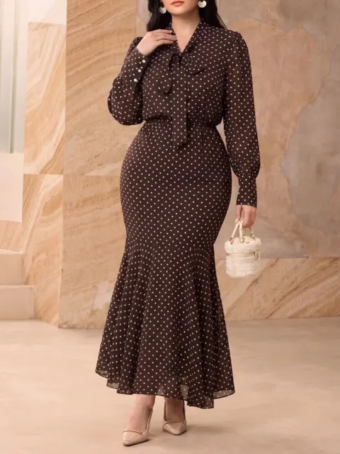Robe curvy à pois marron blanc