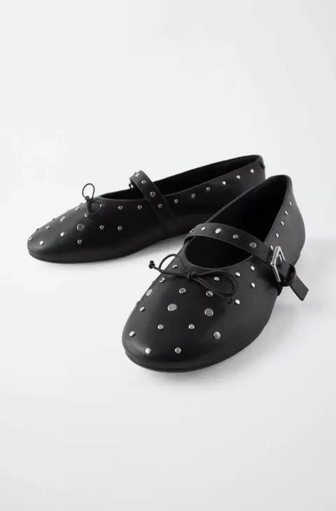 Ballerine noire à pointe argent Zara