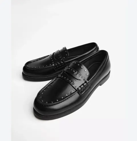 Derby noire Bershka