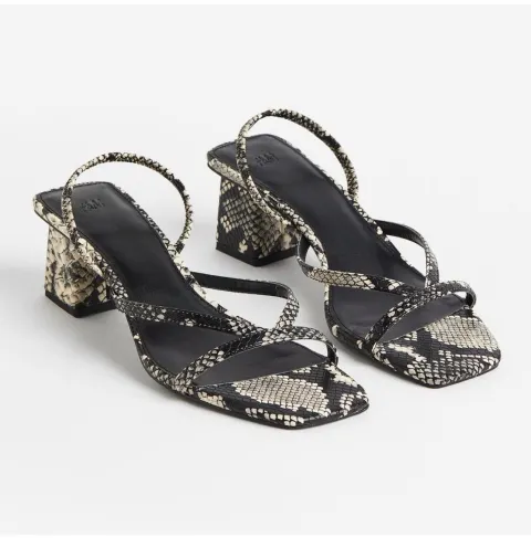Sandale blanche et noire H&M